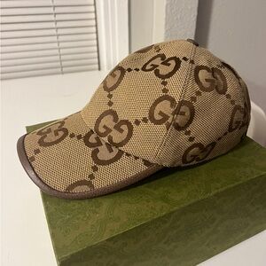 Gucci maxi GG hat